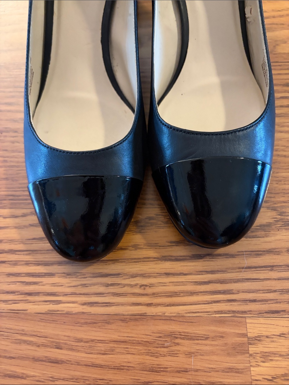 Cole Haan Dawna Grand Black Leather Cap-Toe pump - Picture 5 of 6